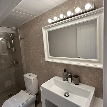 The House Of 8 Mykonos アパートホテル