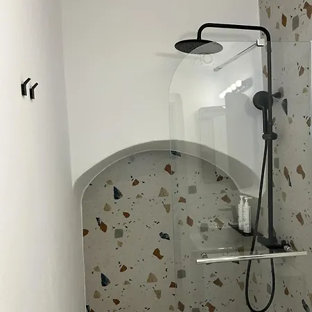 アパートホテル The House Of 8 Mykonos 3*